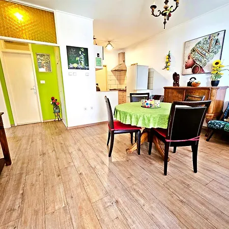 Tempera By The Split