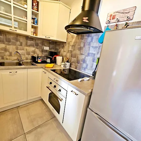 Apartament Tempera By The *