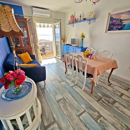 Apartment Tempera By The Split